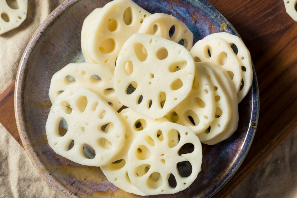 【時期別】離乳食のれんこんはいつから？簡単な下ごしらえと手づかみOKの人気レシピ