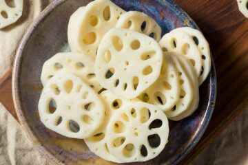 【時期別】離乳食のれんこんはいつから？簡単な下ごしらえと手づかみOKの人気レシピ